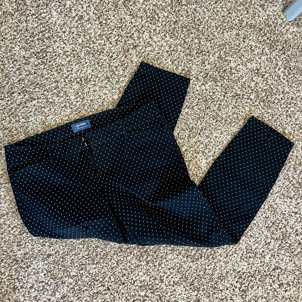 Old Navy Pixie Pant